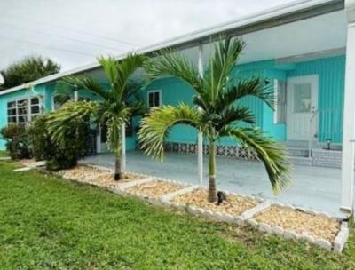Photo 3 of 35 of home located at 62 La Costa St Nokomis, FL 34275