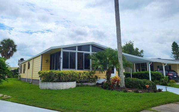 Photo 1 of 2 of home located at 5691 Halifax Lane Sarasota, FL 34233