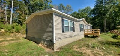 Photo 2 of 9 of home located at 305 Spring Hill Dr Grayson, KY 41143