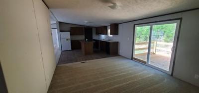 Photo 4 of 9 of home located at 305 Spring Hill Dr Grayson, KY 41143