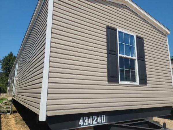 Photo 1 of 2 of home located at Quality Homes Of Mccomb Inc. 500 W Presley Blvd McComb, MS 39648