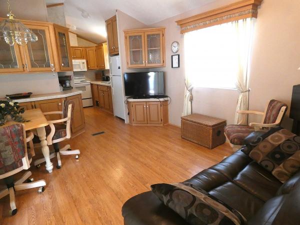 2001 CAVCO Mobile Home