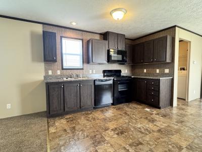 Photo 3 of 7 of home located at 25173 Oxford Woodhaven, MI 48183