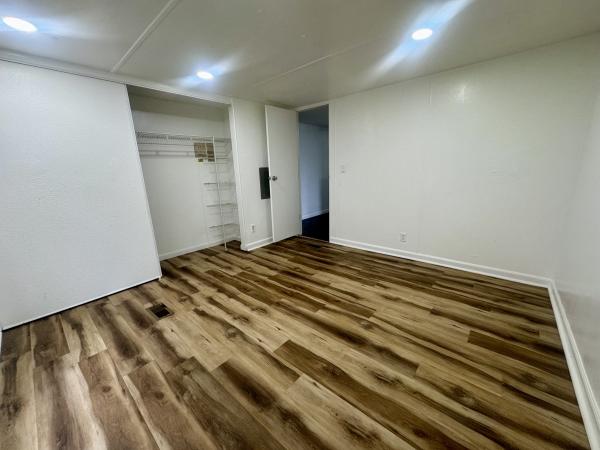 1983 SKYL 01610345S Mobile Home