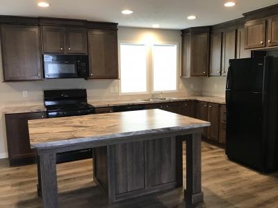 Photo 4 of 6 of home located at 7170 Chippenham Dr Fort Wayne, IN 46818