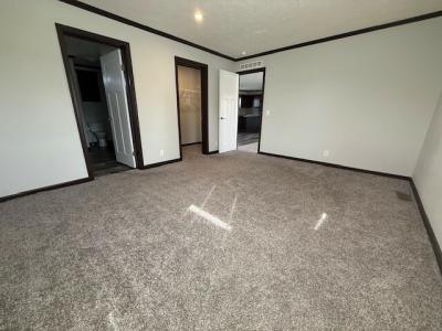 Photo 4 of 9 of home located at 4042 Porters Mill Fort Wayne, IN 46818