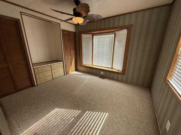 1982 Parkwood Parkwood Mobile Home