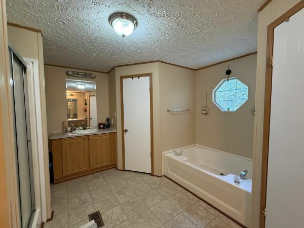 2002 Clayton SPE Mobile Home