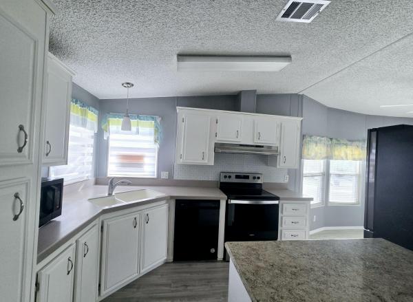 1990 Palm Harbor Palm Mobile Home