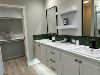 Photo 2 of 20 of home located at 7300 20th Street #557 Vero Beach, FL 32966