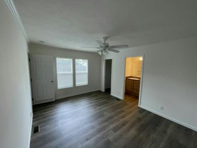 Photo 5 of 9 of home located at 10201 W Beaver St #17 Jacksonville, FL 32220