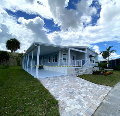 Photo 2 of 29 of home located at 5715 Camelford Drive Lot 528 Sarasota, FL 34233
