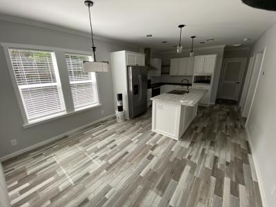 Photo 4 of 29 of home located at 5657 Camelford Court Lot 469 Sarasota, FL 34233