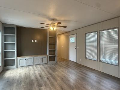 Photo 4 of 32 of home located at 210 Betty #Be210 Conroe, TX 77301