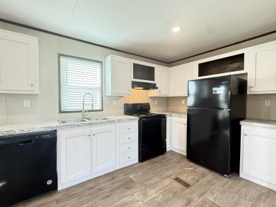 Photo 4 of 8 of home located at 203 Linda #Ln203 Conroe, TX 77301