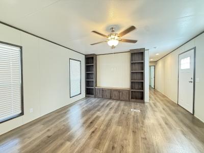Photo 5 of 24 of home located at 121 Peggy #Pg121 Conroe, TX 77301