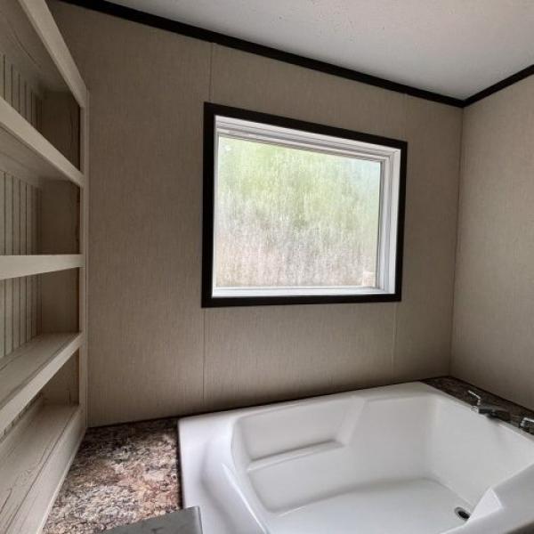 2022 Hamilton Mobile Home For Sale