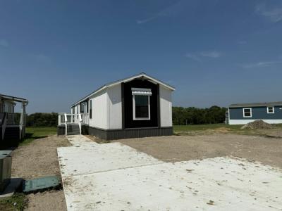 Photo 5 of 21 of home located at 37 Open Range Trail Willis, TX 77318