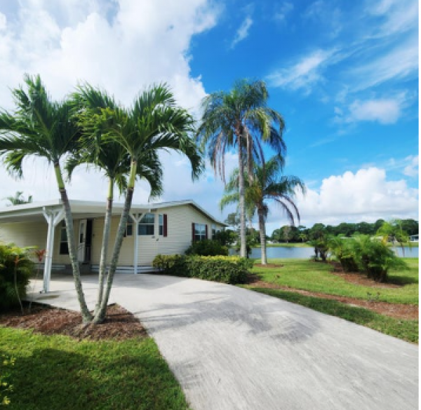 2001  Mobile Home For Sale
