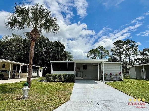 Photo 1 of 2 of home located at 939 Lantania Place Oviedo, FL 32765