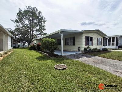 Photo 5 of 77 of home located at 6706 Lakewood Drive, Unit B Ocala, FL 34472
