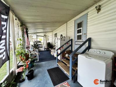 Photo 5 of 25 of home located at 12701 SE Sunset Harbor Road Lot 16 Weirsdale, FL 32195