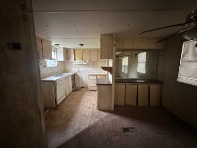 Photo 4 of 7 of home located at 2915 Hibiscus Run Lane Ruskin, FL 33570