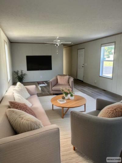 Photo 2 of 6 of home located at 16 English Village Park #20 Nixa, MO 65714