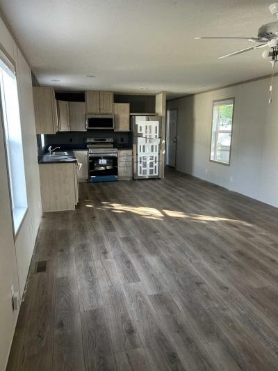 Photo 5 of 6 of home located at 16 English Village Park #20 Nixa, MO 65714