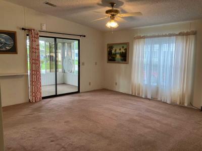 Photo 4 of 12 of home located at 574 Montego Bay Dr. Lake Wales, FL 33859