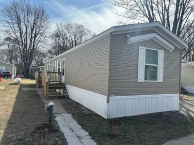 Mobile Home at 7519 Dorr Street Toledo, Oh 43615 Lot 85 Toledo, OH 43615