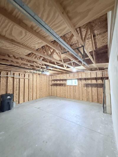 Photo 5 of 34 of home located at N114W20915 Meadowbrook Lane Germantown, WI 53022