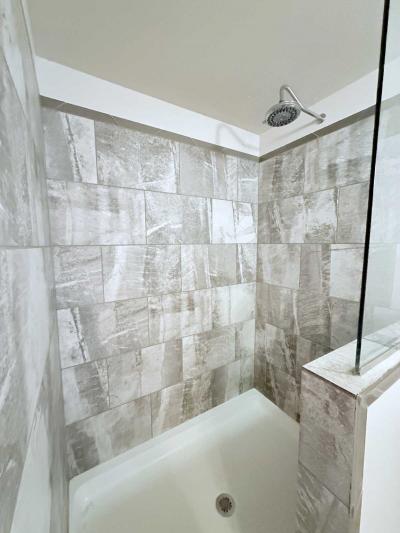 Photo 3 of 32 of home located at N114W20915 Meadowbrook Lane Germantown, WI 53022