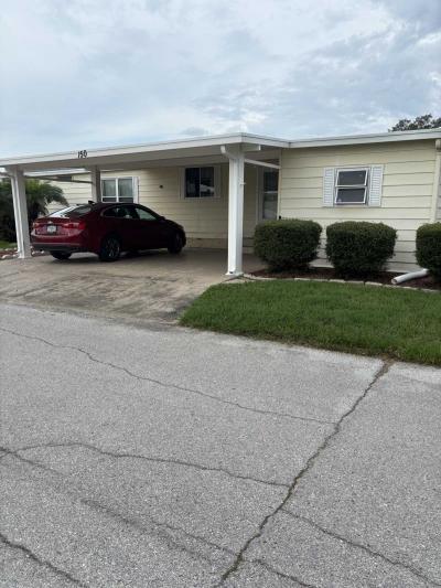 Photo 2 of 41 of home located at 150 Country Lane Plant City, FL 33565