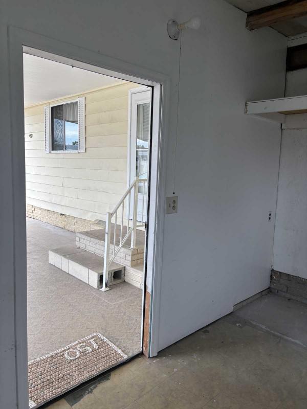 1984 Manufactured Home
