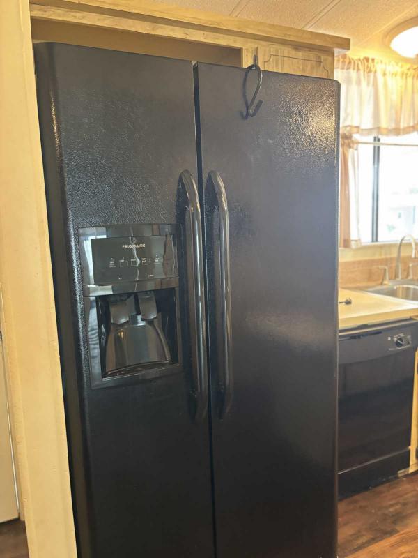 1984 Manufactured Home