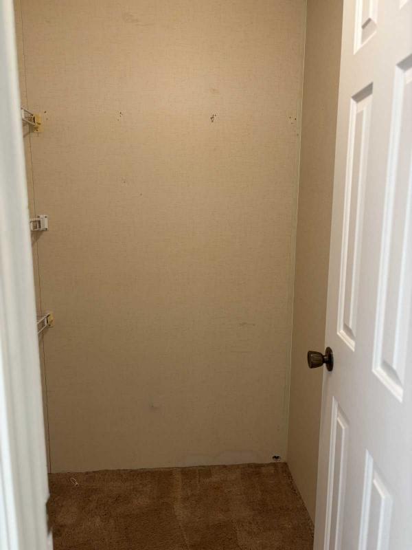 1984 Manufactured Home