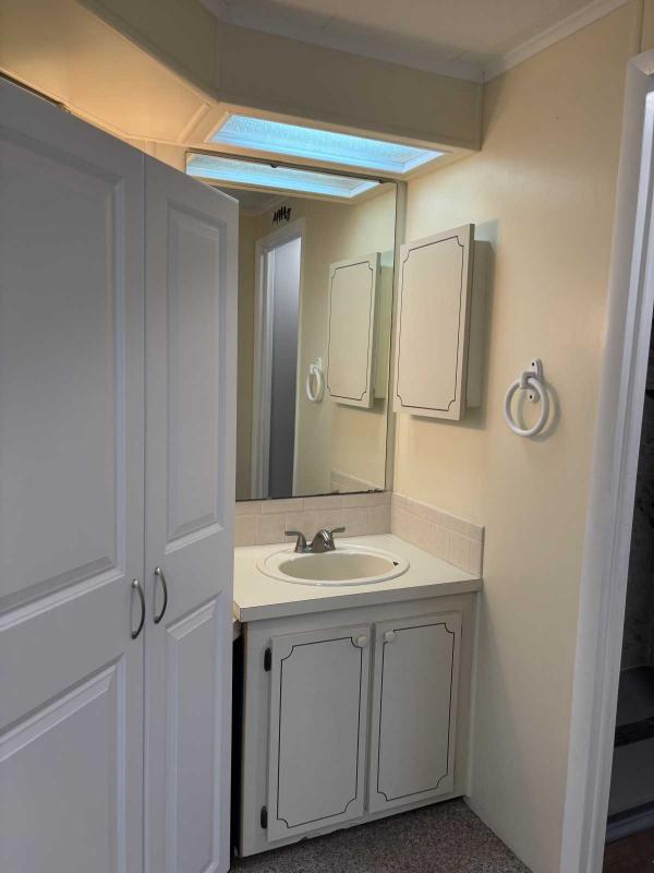 1984 Manufactured Home