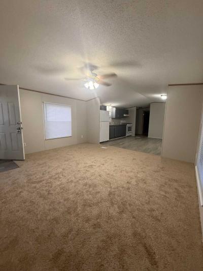 Photo 4 of 18 of home located at 4000 E 134th Street #N33 Chicago, IL 60633