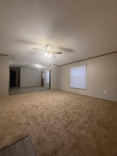 Photo 5 of 18 of home located at 4000 E 134th Street #N33 Chicago, IL 60633