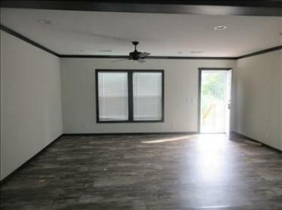 Photo 5 of 16 of home located at 31888 Alabama 75 Oneonta, AL 35121