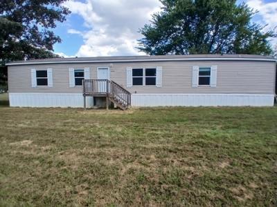 Mobile Home at 1418 Slaughter Rd Benton, KY 42025