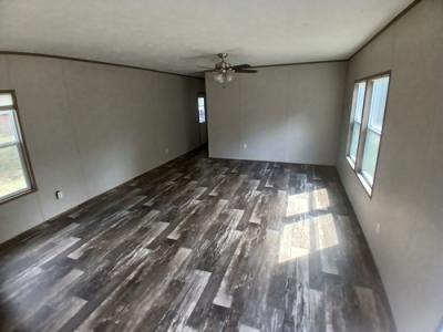 Photo 3 of 8 of home located at 1418 Slaughter Rd Benton, KY 42025