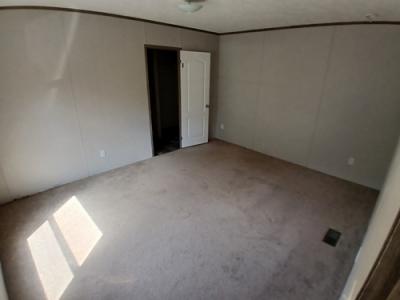 Photo 4 of 8 of home located at 1418 Slaughter Rd Benton, KY 42025