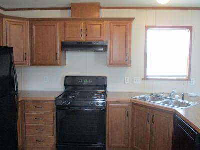 Photo 2 of 9 of home located at 646 Cour Renee Warren, MI 48091