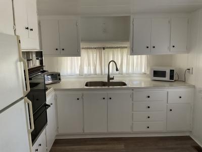 Photo 2 of 15 of home located at 3901 Bahia Vista St. #421 Sarasota, FL 34232