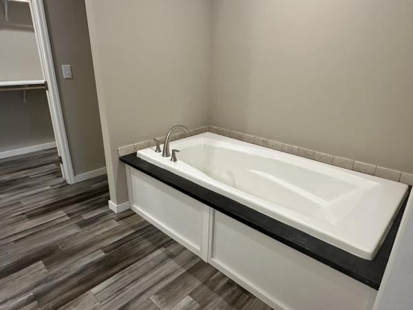 2022 Clayton 32RVL32603DH22 Mobile Home