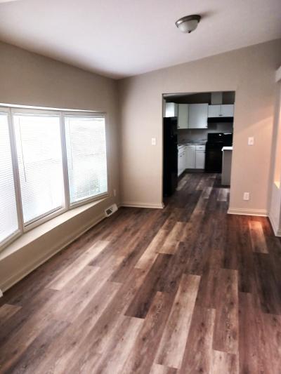 Photo 1 of 7 of home located at 1949 Ridgeview Ypsilanti, MI 48198