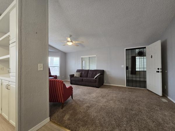 1999 Fleetwood Unknown Mobile Home