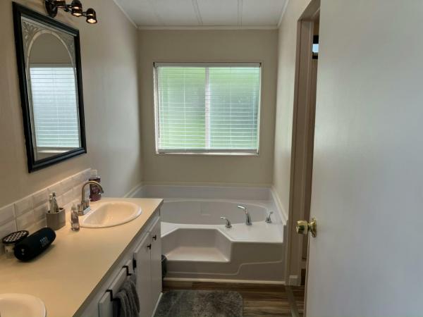 1985 HS Sand Manufactured Home